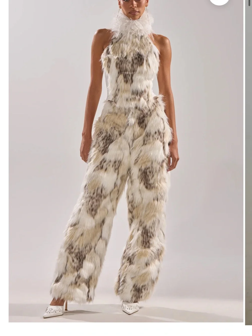 Akira Faux Fur set - Picture 6 of 11